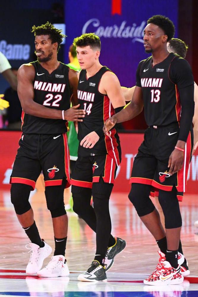 迷略显担忧 迷略显担忧