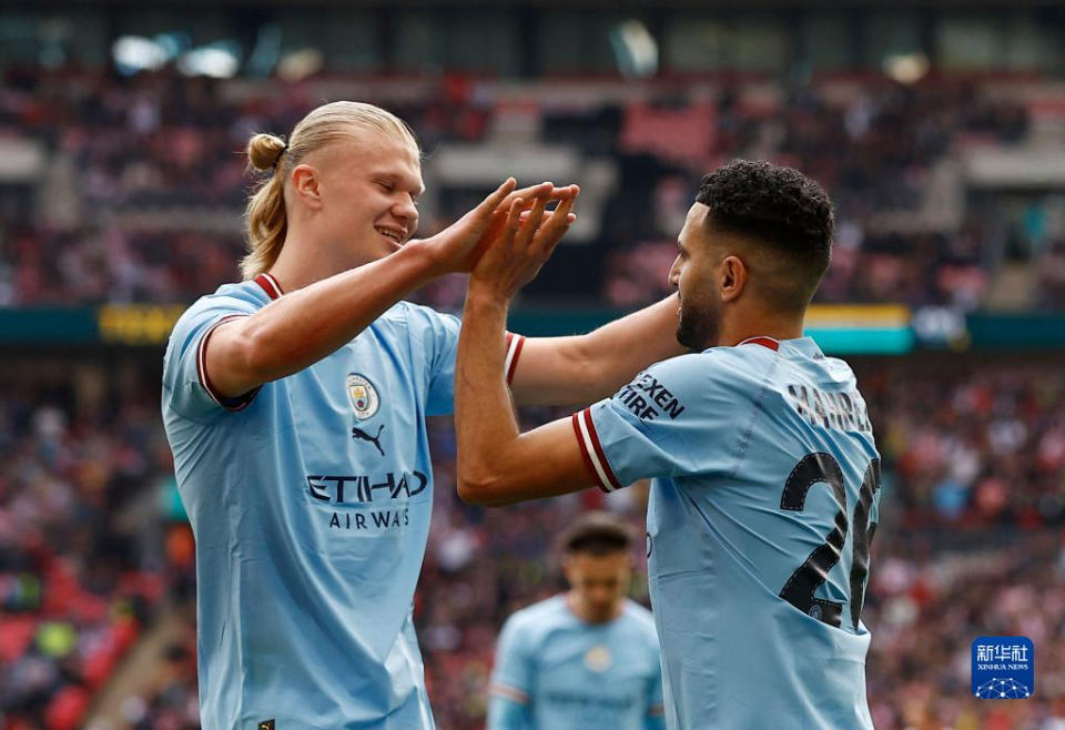 机被严密地 机被严密地