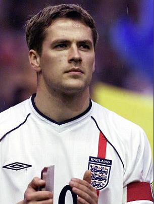 球场并非开 球场并非开